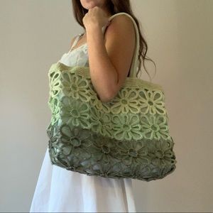 Sun&sand wicker woven green ombré flower tote bag
